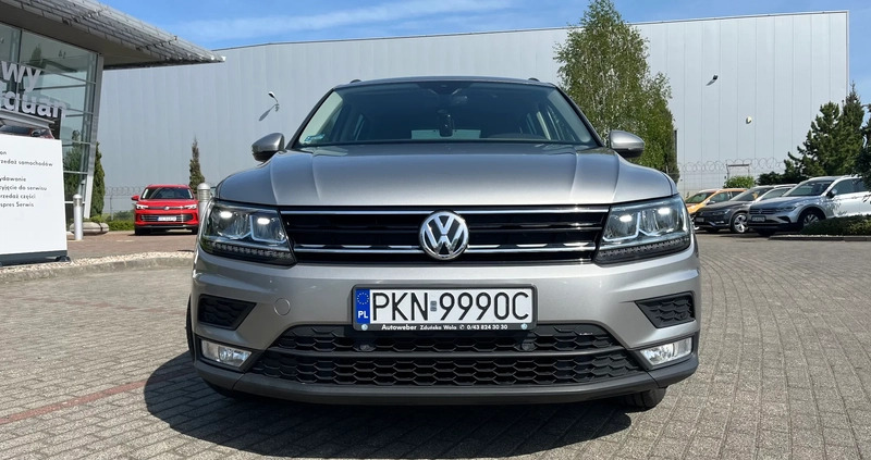 Volkswagen Tiguan cena 76900 przebieg: 182000, rok produkcji 2017 z Miechów małe 92